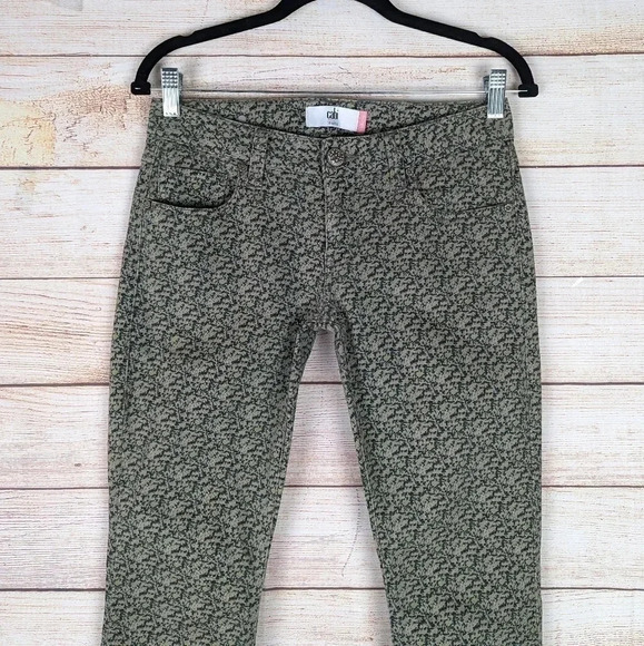 CAbi Women's Size 2 Ditsy Floral Skinny Jeans Green Stretchy Pants Style#5083 - Picture 2 of 11